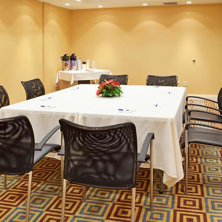 Holiday Inn Express Hotel & Suites Santa Cruz By Ihg Ngoại thất bức ảnh