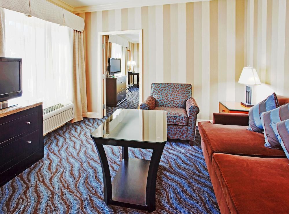 Holiday Inn Express Hotel & Suites Santa Cruz By Ihg Ngoại thất bức ảnh