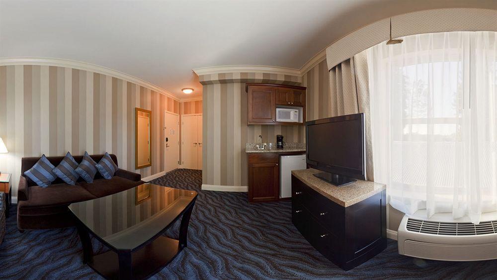 Holiday Inn Express Hotel & Suites Santa Cruz By Ihg Ngoại thất bức ảnh