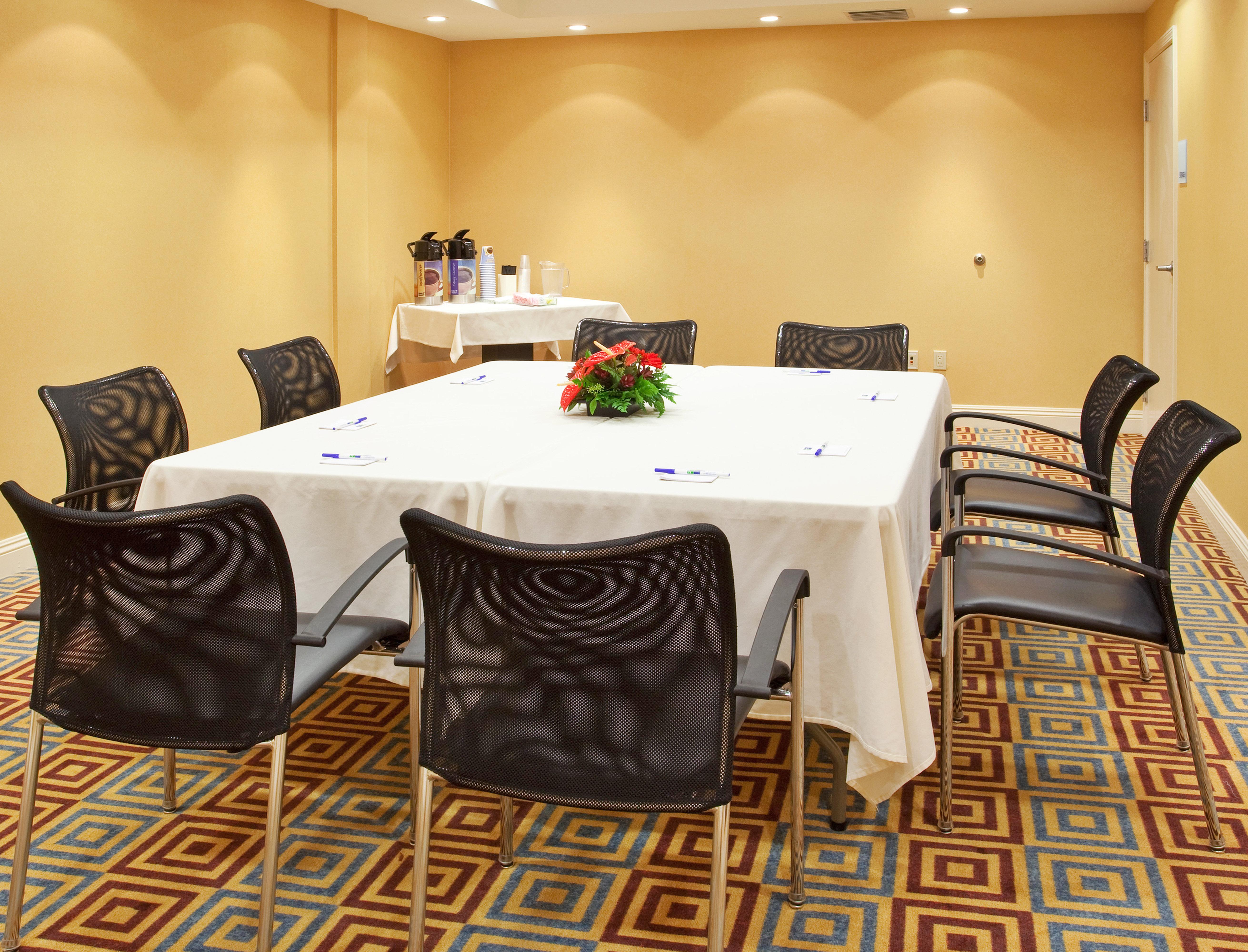 Holiday Inn Express Hotel & Suites Santa Cruz By Ihg Ngoại thất bức ảnh