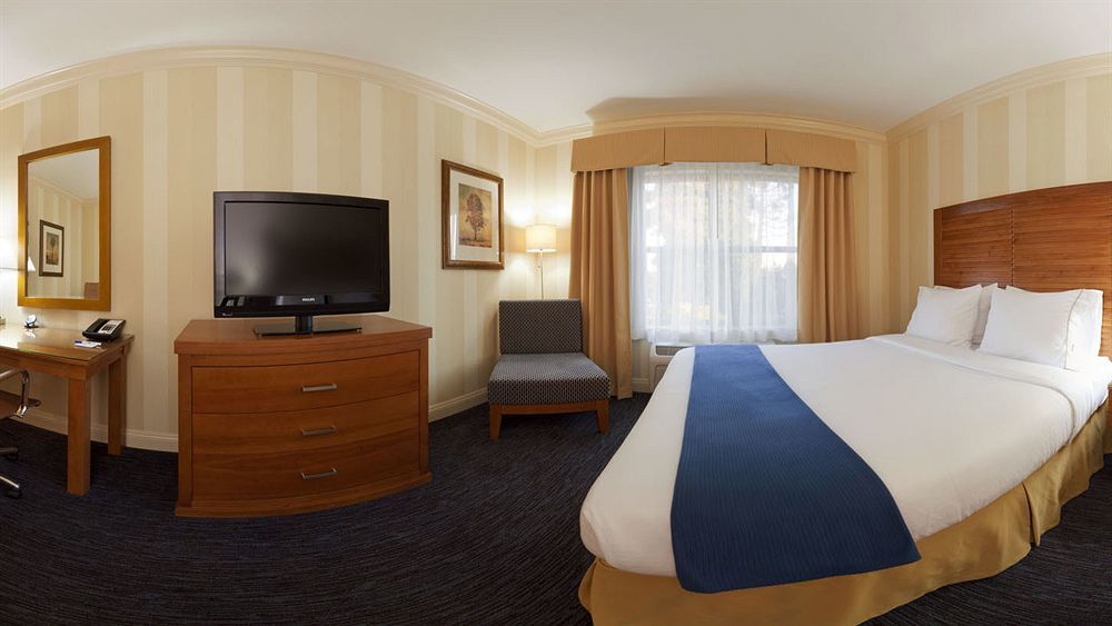 Holiday Inn Express Hotel & Suites Santa Cruz By Ihg Ngoại thất bức ảnh